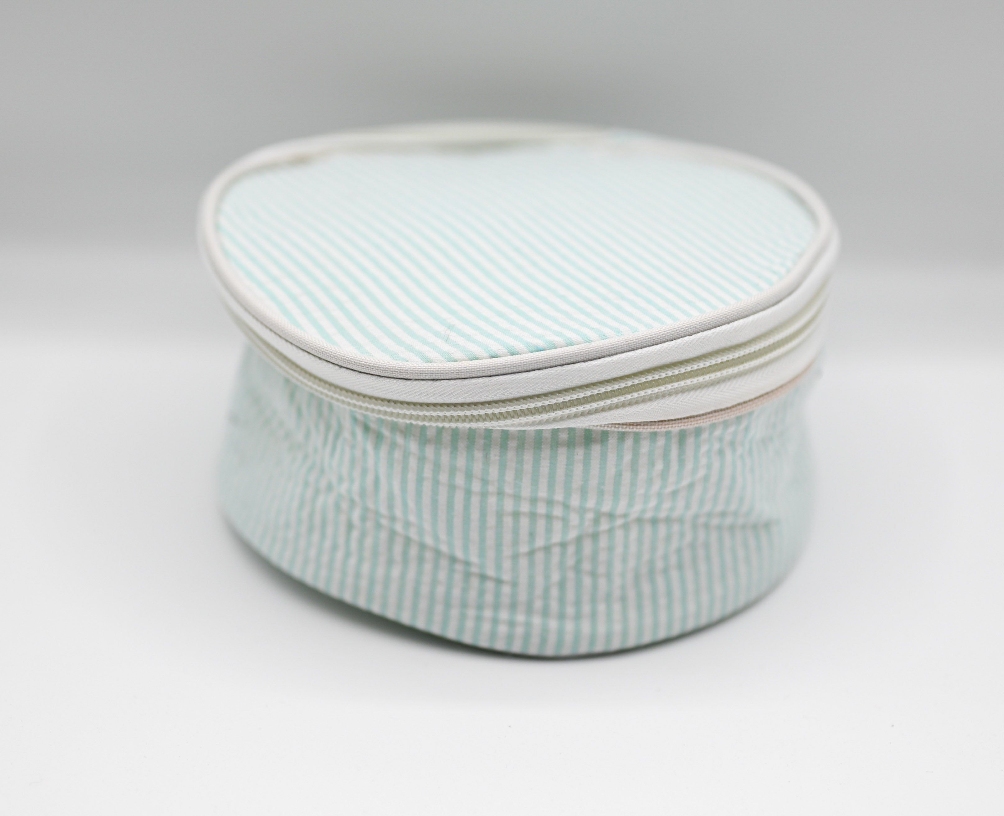 Round Seersucker Button Cosmetic