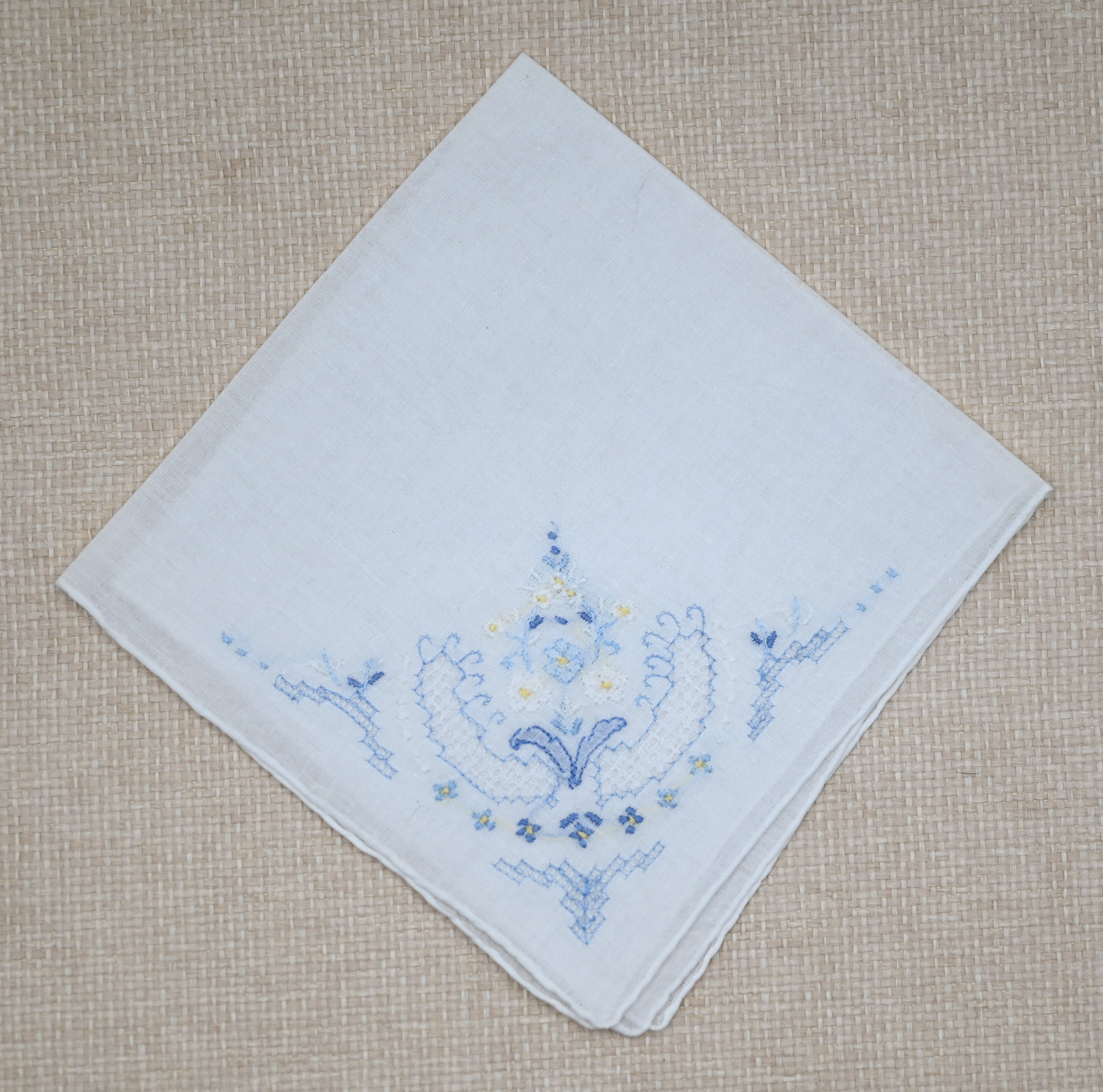 Hankie - Blue & Yellow floral