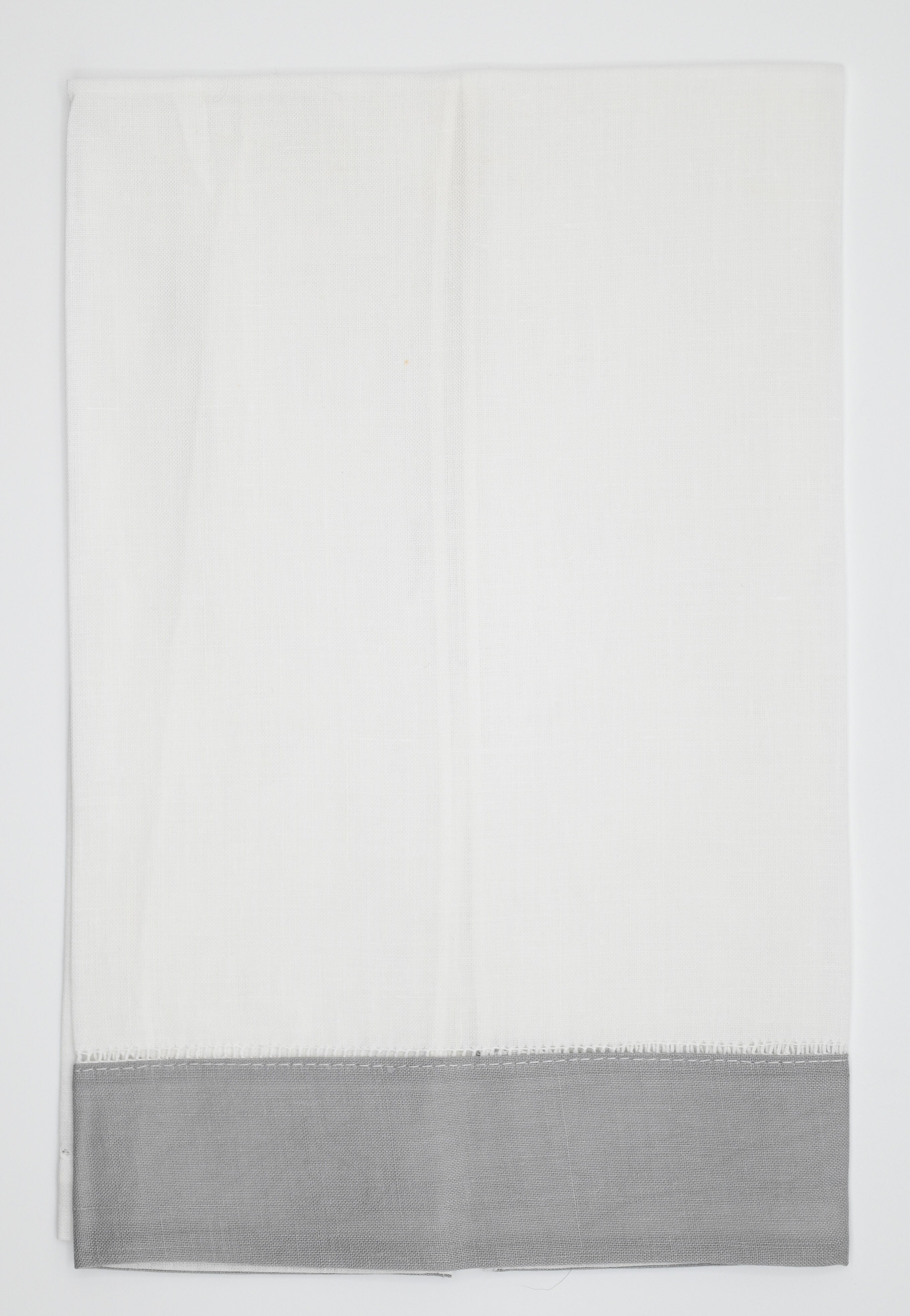 White Linen Handtowel w/ Contrasting Border